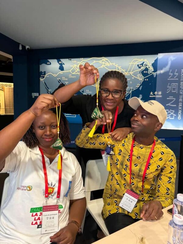 Chengdu Half-Day Tour: Shu Embroidery Handicraft Experience - The Itinerary Breakdown: What the Day Looks Like