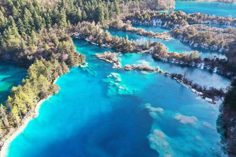 chengdu-jiuzhaigou-dujiangyan-and-emeishan-9-day-tour