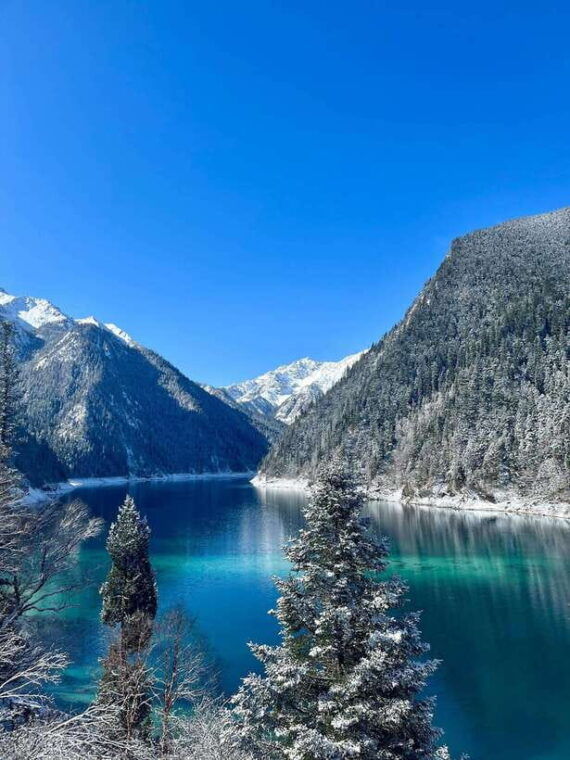 chengdu-jiuzhaigou-enchanted-landscapes-tour