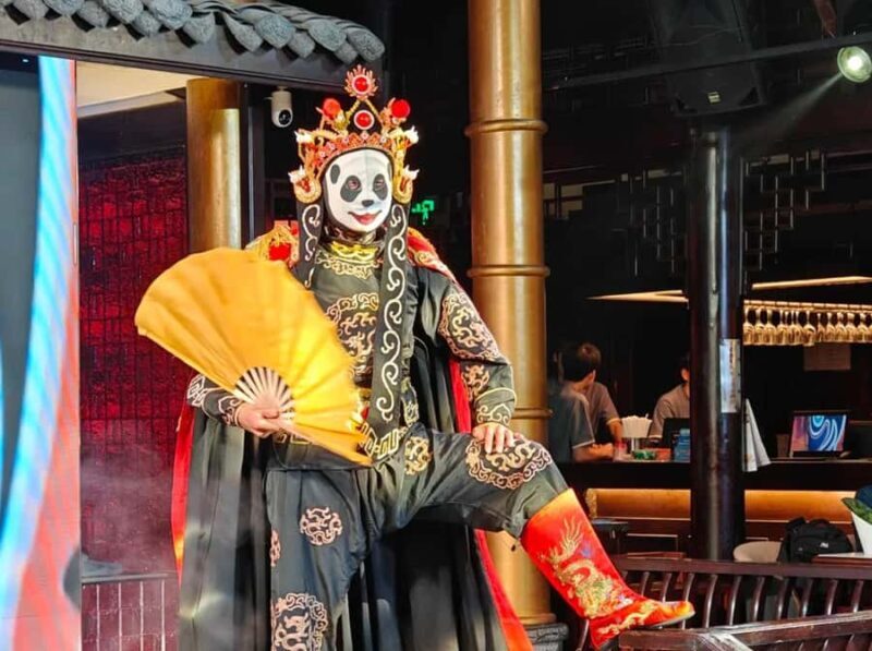 Chengdu: Kuanzhai Alley, Peoples Park, Tea, Opera & Hot Pot - Savoring Traditional Tea: Relaxation in a Cultural Ritual