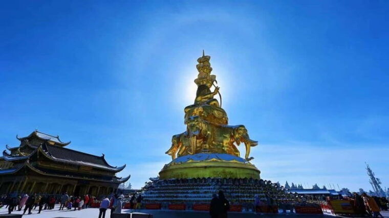 chengdu-leshan-buddha-and-emeishan-guided-2-day-trip
