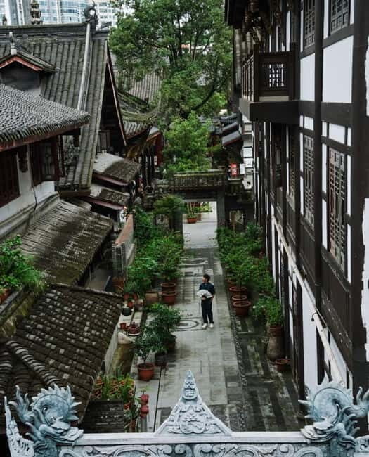 Chengdu: Local Alley, Museum, Handcraft & Night Market Tour - Considerations