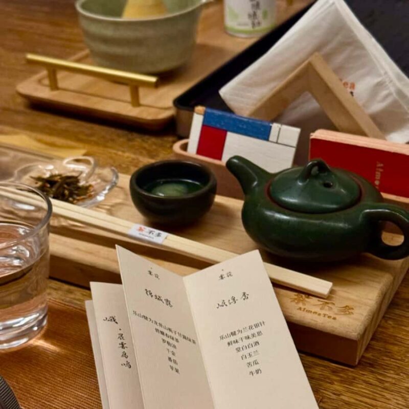 Chengdu Nightlife: Discover Hidden Bars with a Local Friend - Key Points