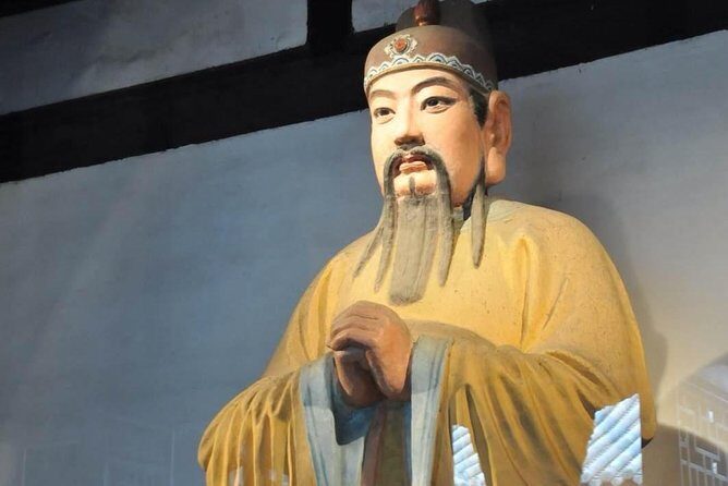 Chengdu Panda Base and Wuhou Temple,Jinli Ancient Town Day Tour - Practical Details and What to Expect