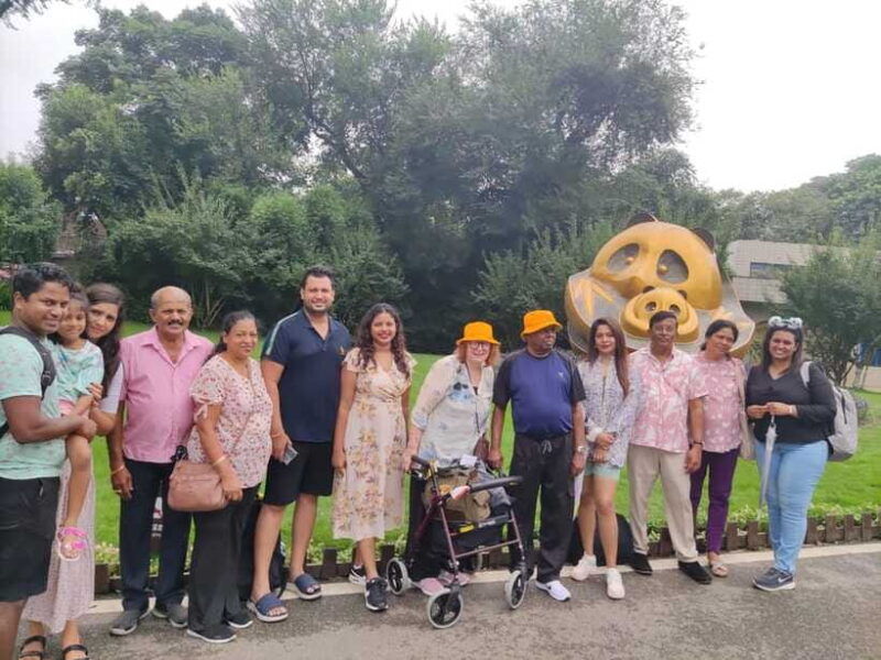 chengdu-panda-base-farmers-market-and-cooking-class