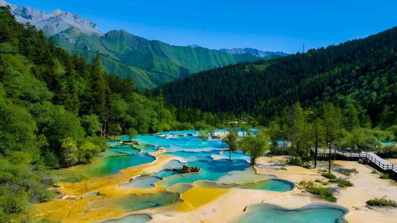 chengdu-private-2-day-huanglong-jiuzhaigou-tour-by-train