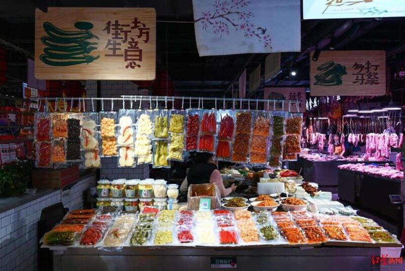 chengdu-private-panda-base-and-sichuan-cuisine-tour