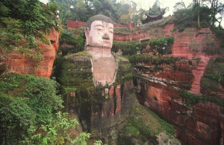 chengdu-private-tour-of-leshan-buddha-and-panda-base