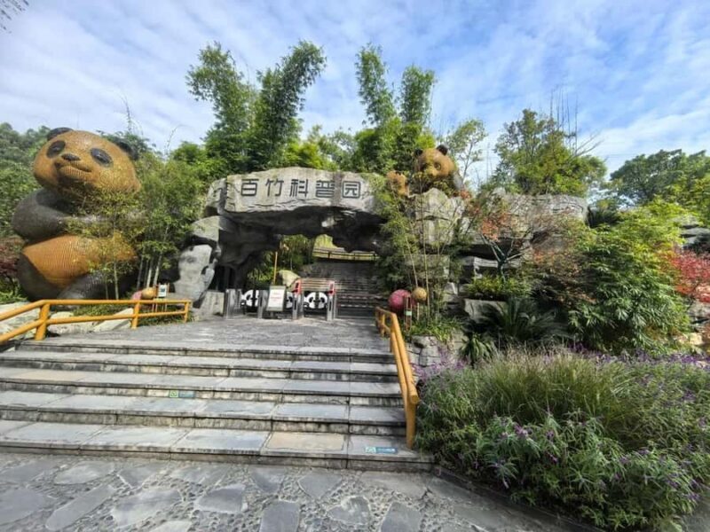 Chengdu: Sichuan Cuisine Museum & Bamboo Craft Tour - Key Points