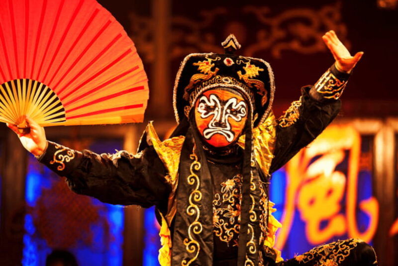 chengdu-sichuan-opera-face-changing-and-acrobatics-show