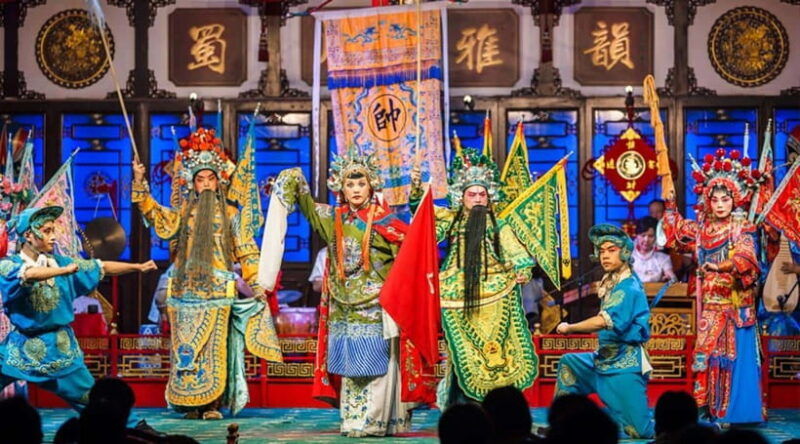 chengdu-sichuan-opera-show-covered-bowl-tea-massage