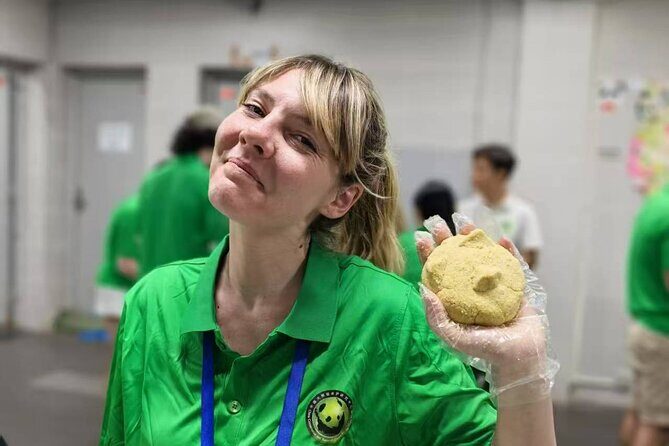 Chengdu: Volunteer Day Experience at Dujiangyan Panda base - Who Should Consider This Tour?