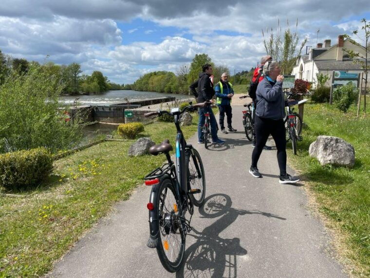 chenonceau-guided-ebike-ride-and-wine-cheese-picnic-lunch