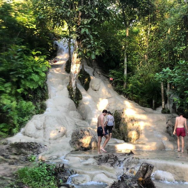 chiang-dao-cave-sticky-waterfall-baan-den-temple-private