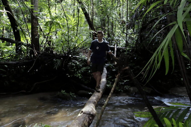 chiang-mai-2-days-trek-at-two-seasons-cliff