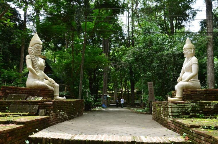 chiang-mai-4-hour-doi-suthep-wat-umong-wat-phalat-tour