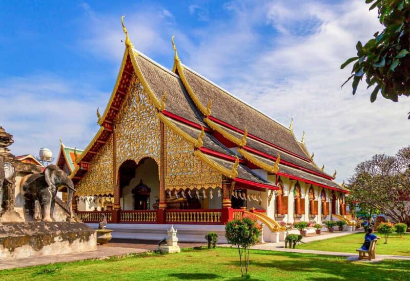 Chiang Mai: Ancient Temples Guided Spanish Tour - Key Points