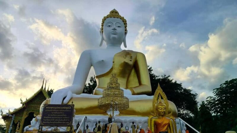 Chiang Mai: Bamboo Rafting and Wat Phra That Doi Kham - Timing and Logistics