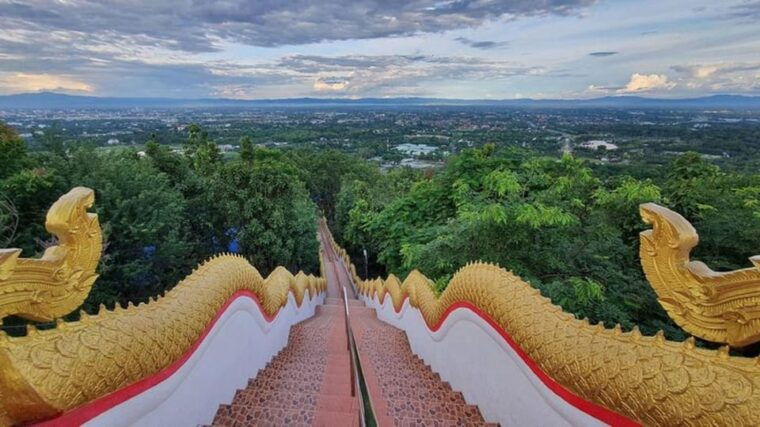 chiang-mai-bamboo-rafting-and-wat-phra-that-doi-kham