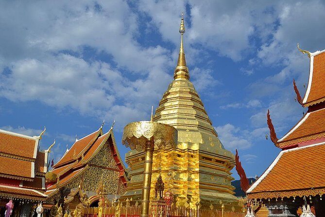 Chiang Mai Best City Tour with Doi Suthep, Pha Lat & Chedi Luang - Combining Authenticity with Comfort