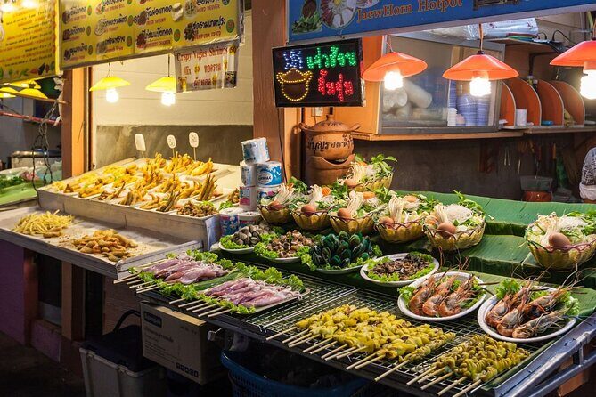 Chiang Mai by Night Tuk-Tuk Tour - Temples, Markets & Street Food - FAQ