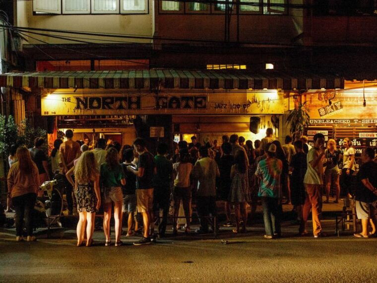 chiang-mai-chiang-mai-bar-hopping-guided-night-tour