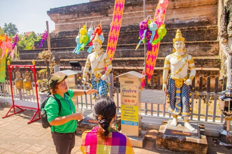 chiang-mai-chiang-mai-old-city-twilight-walking-tour