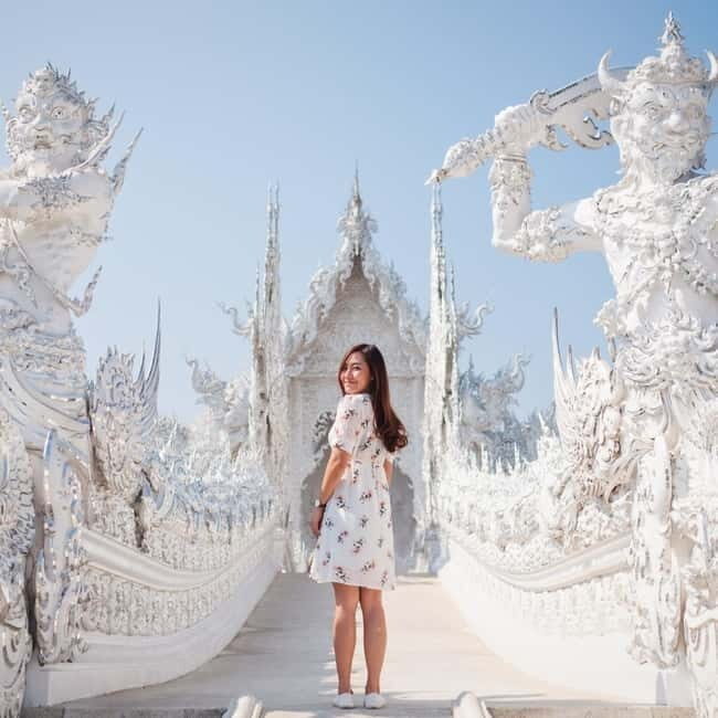 Chiang Mai: Chiang Rai Famous Temples & Hot Springs Day Trip - FAQ