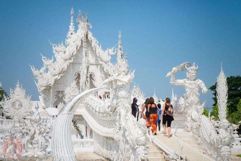chiang-mai-chiang-rai-temples-day-trip-with-hot-springs