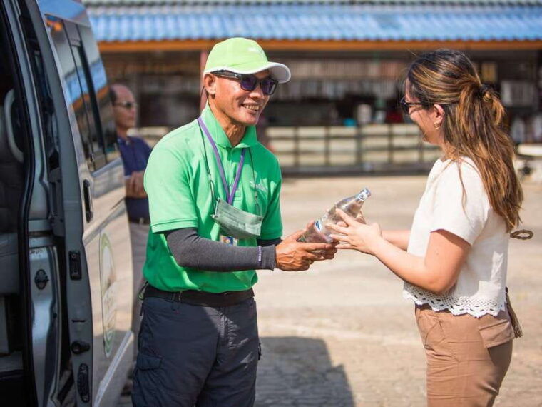 chiang-mai-chiang-rai-white-temple-and-blue-temple-day-tour