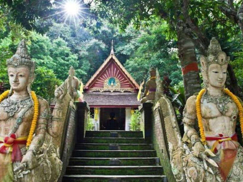 chiang-mai-city-tours-with-professional-driver