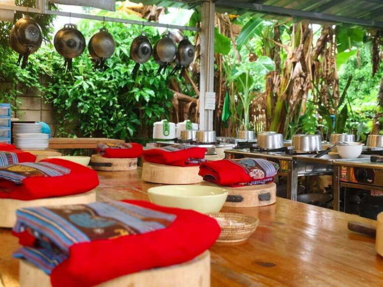 chiang-mai-cooking-class-market-and-thai-herbs-garden-tour