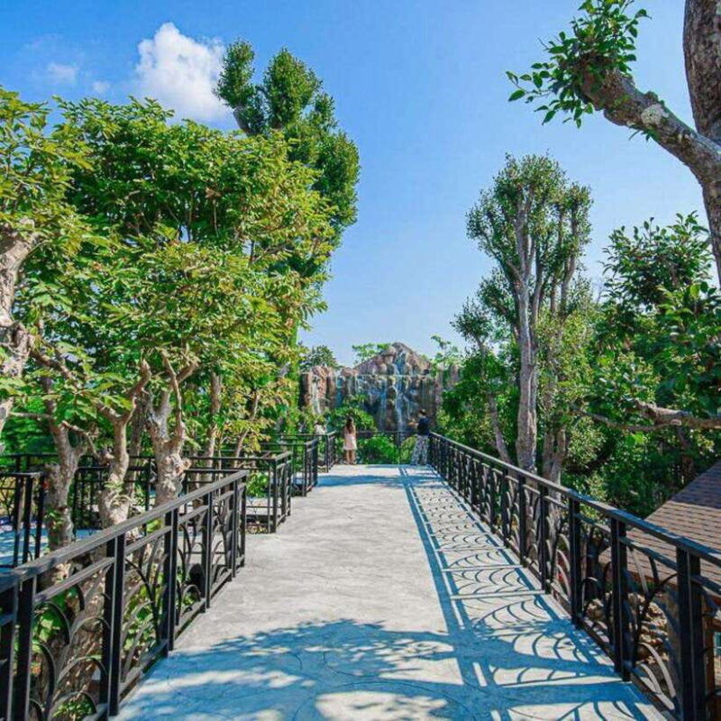 chiang-mai-dantewada-wat-ban-den-temple-cafe-elephant