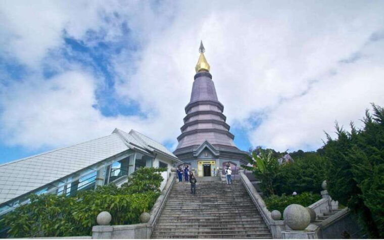 chiang-mai-doi-inthanon-national-park-and-pha-dok-siew-trek