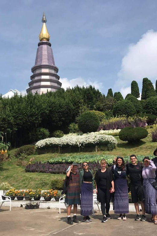 chiang-mai-doi-inthanon-park-and-pha-dok-siew-hike-day-trip