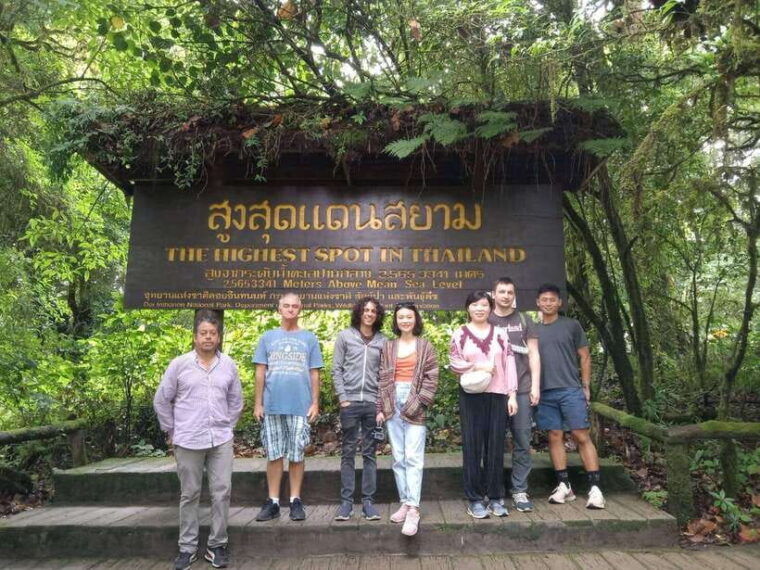 chiang-mai-doi-inthanon-park-waterfall-guided-car-tour