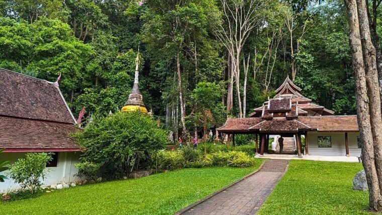 chiang-mai-doi-suthep-and-wat-pha-lat-temple-evening-tour