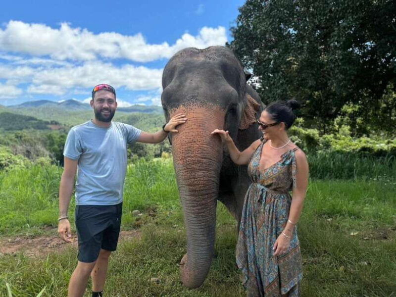 chiang-mai-elephant-sanctuary-monk-trail-doi-suthep-tour