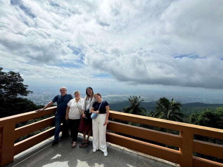 chiang-mai-elephant-sanctuary-monk-trail-doi-suthep-tour