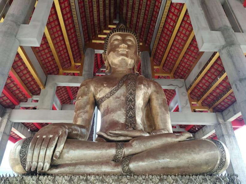 chiang-mai-elephants-sticky-waterfalls-market-and-temple