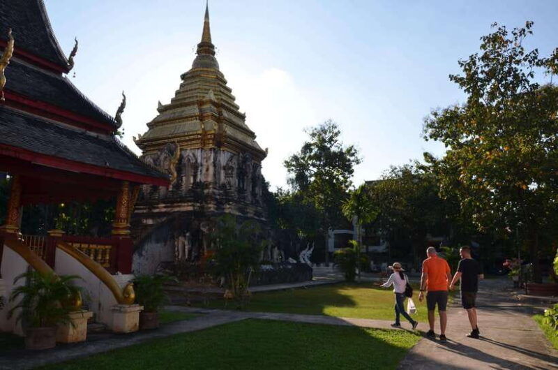 chiang-mai-historic-temples-and-city-guided-walking-tour