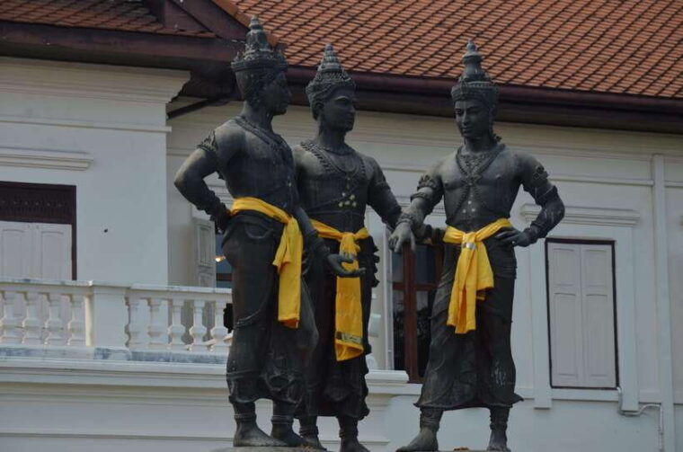 chiang-mai-historic-temples-and-city-guided-walking-tour