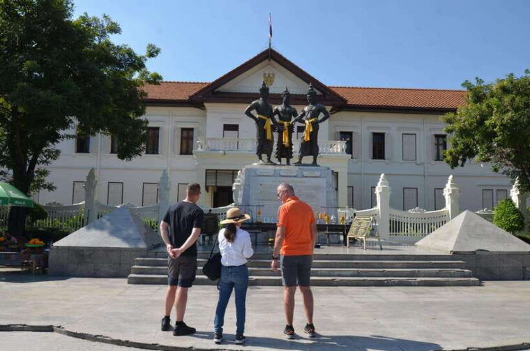 chiang-mai-historic-temples-and-city-guided-walking-tour