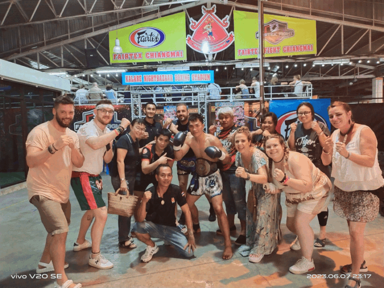 chiang-mai-kalare-night-bazaar-boxing-stadium-muay-thai