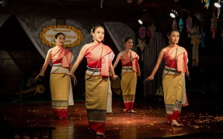 chiang-mai-khantoke-dinner-with-traditional-performance