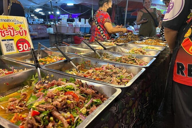 Chiang Mai Ladyboy Cabaret Show with Dinner and Drinks - FAQ