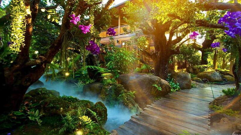 chiang-mai-lalita-cafe-white-blue-big-buddha-temples