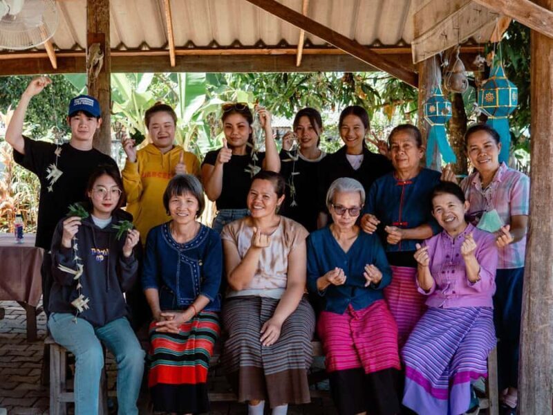 Chiang Mai Local Village Exploring with Weaving Experience - Exploring Sankampang Village & Traditional Weaving