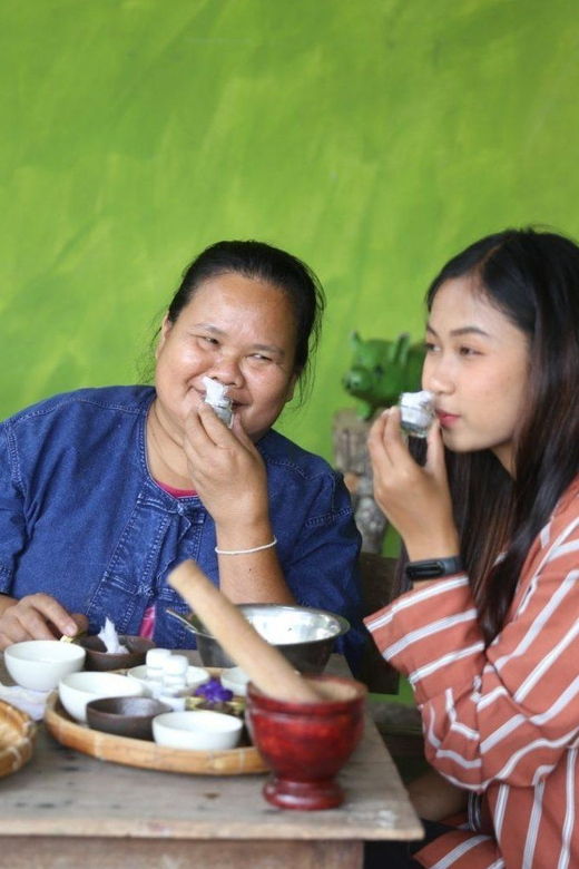 chiang-mai-making-herbal-ball-and-inhaler
