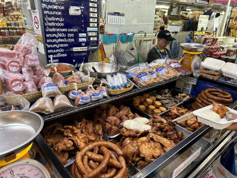 chiang-mai-old-city-local-market-local-food-tour